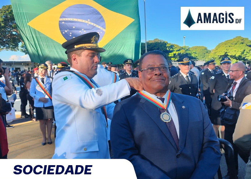 Desembargador recebe Ordem da Polícia Militar do Distrito Federal